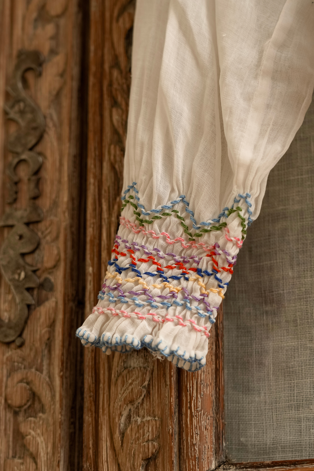 Vintage 1930's Hungarian Embroidered Peasant Blouse (XS-S)