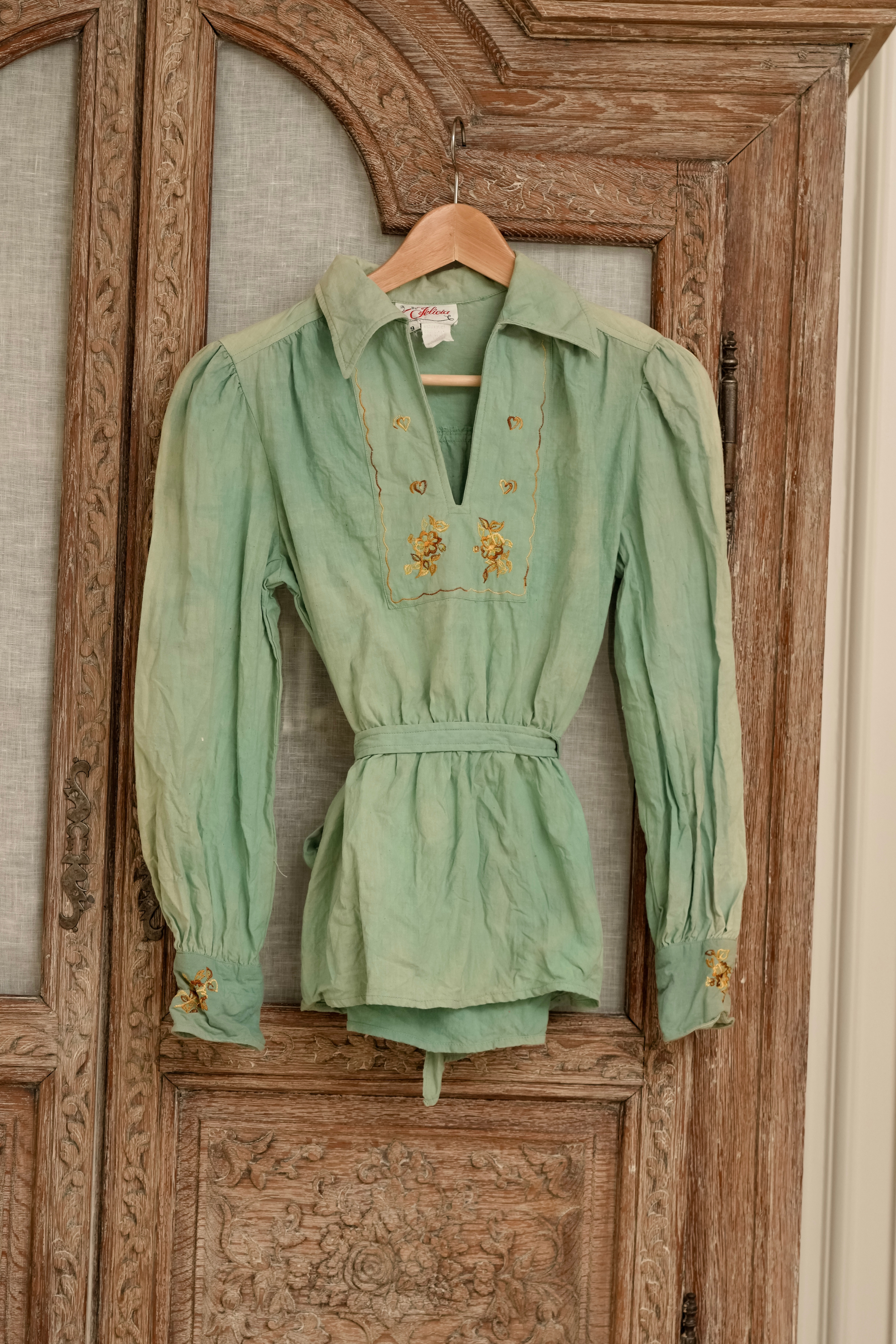 Vintage 1970s Green Embroidered Peasant Blouse | Tie-Waist Folk Top (XS-S)