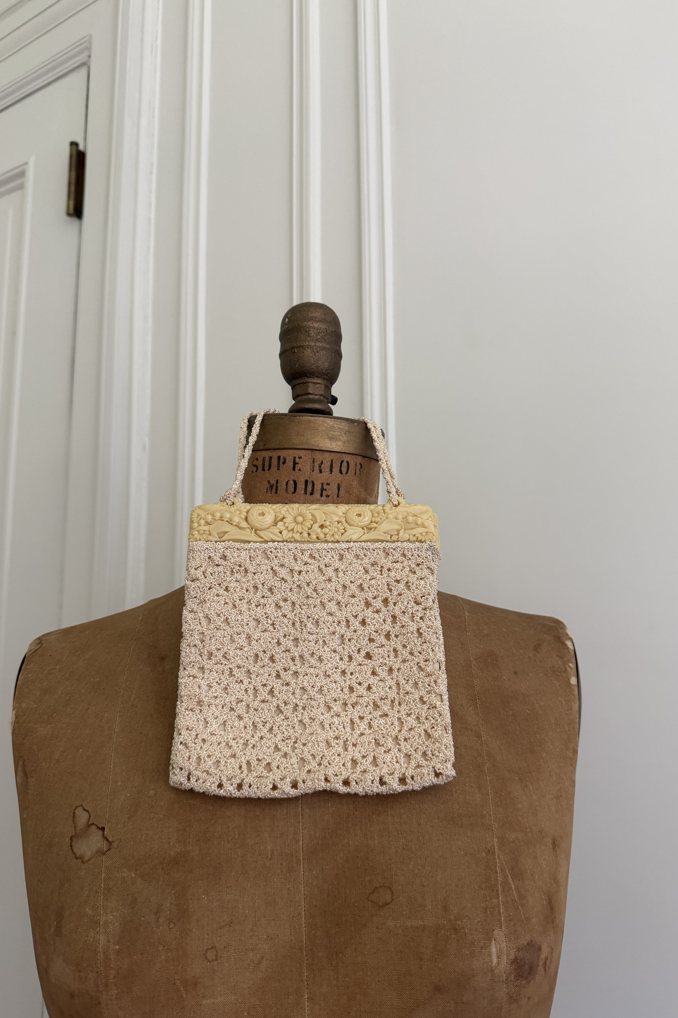 Antique 1920s Cream Crochet Evening Bag with Carved Celluloid Top Frame