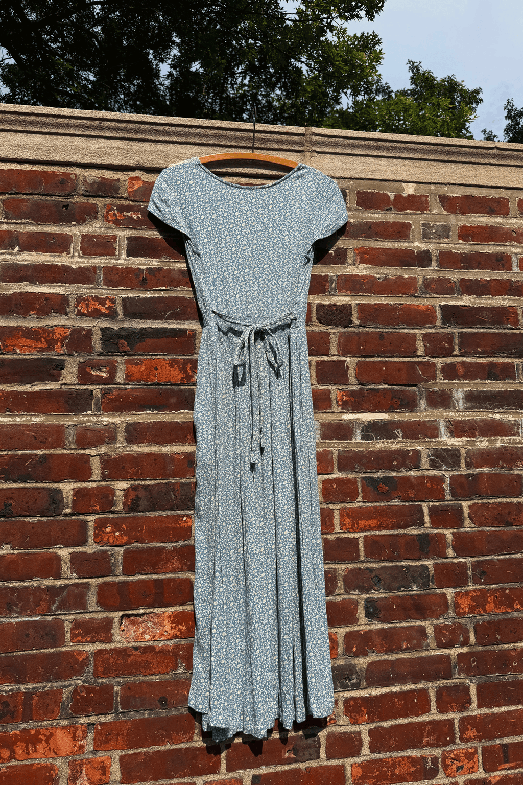 Vintage Blue Calico Floral Maxi Dress with Statement Lace Collar (M-L)