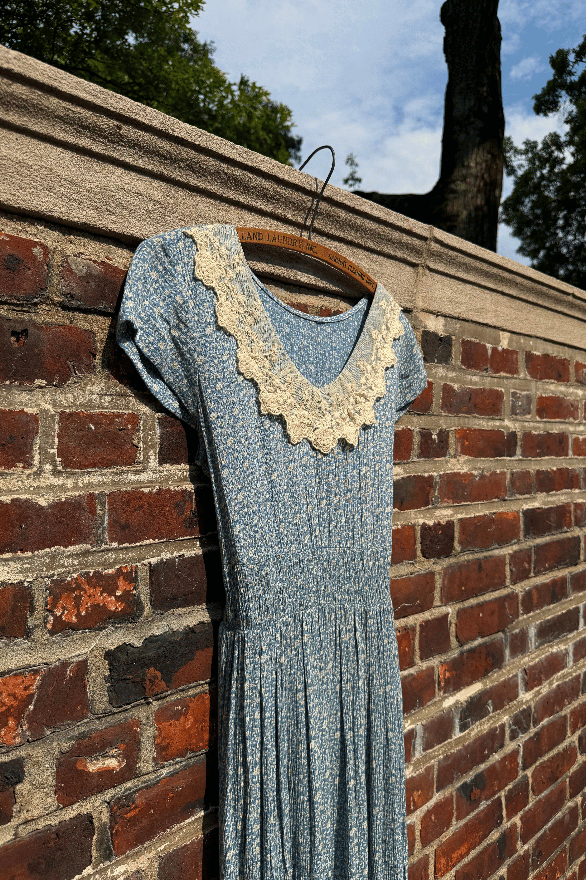 Vintage Blue Calico Floral Maxi Dress with Statement Lace Collar (M-L)