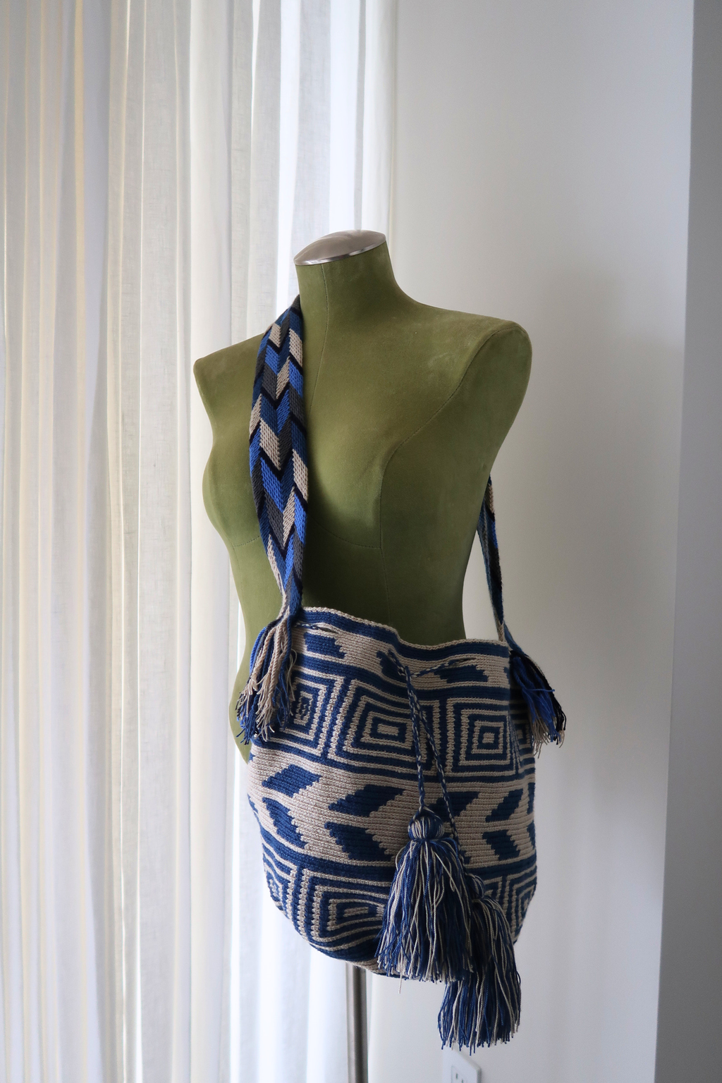 Handwoven Wayuu Mochila Bag | Blue & Beige Geometric Maze