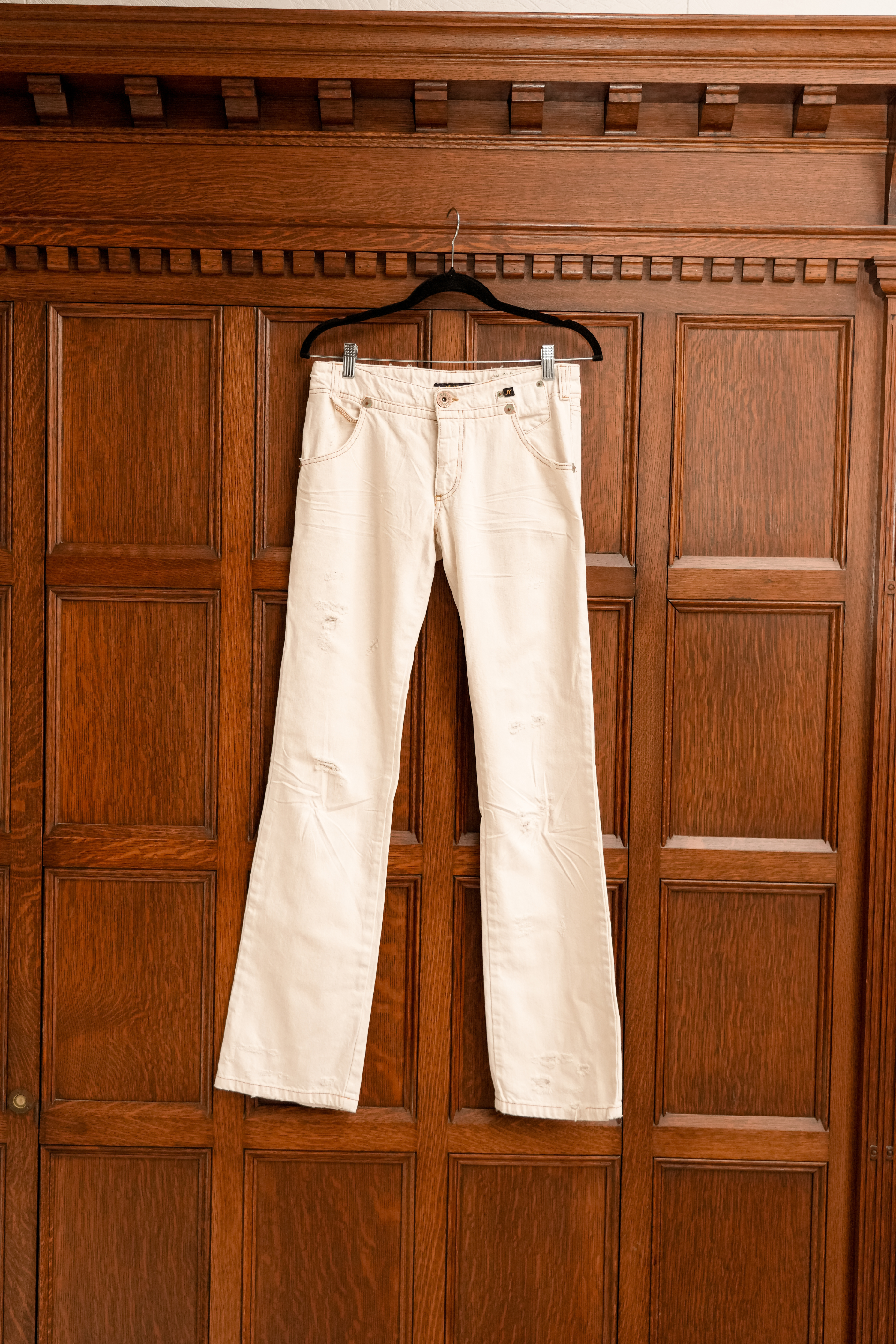 Vintage Killah by Miss Sixty cream low-rise bootcut jeans with subtle distressing, made in Italy, deadstock Y2K denim