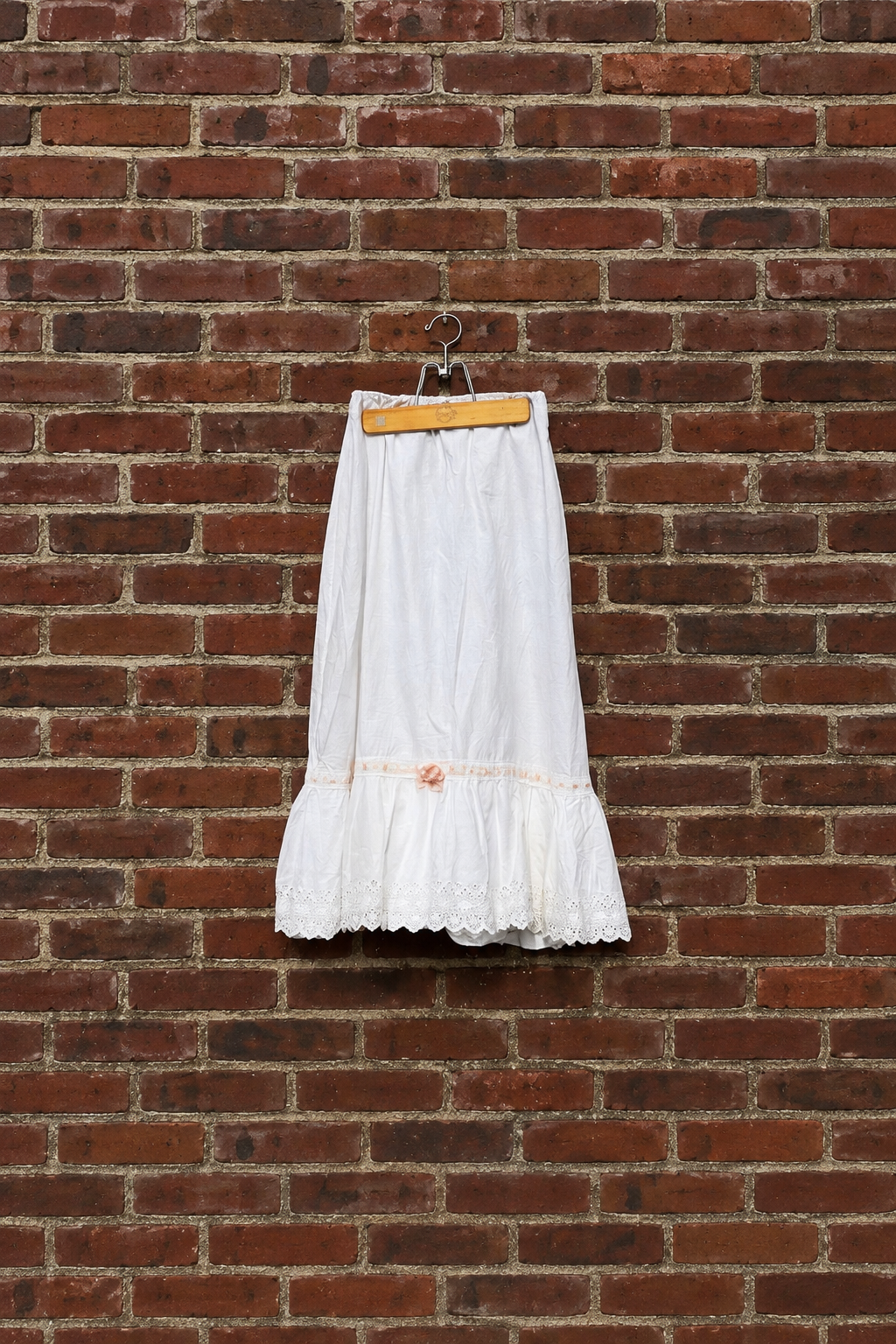 Antique Edwardian white cotton lawn petticoat skirt, 1900s vintage tiered lace maxi skirt, vintage crochet lace flounce skirt, luxury archival vintage clothing, Alex Elle Archives white cotton skirt