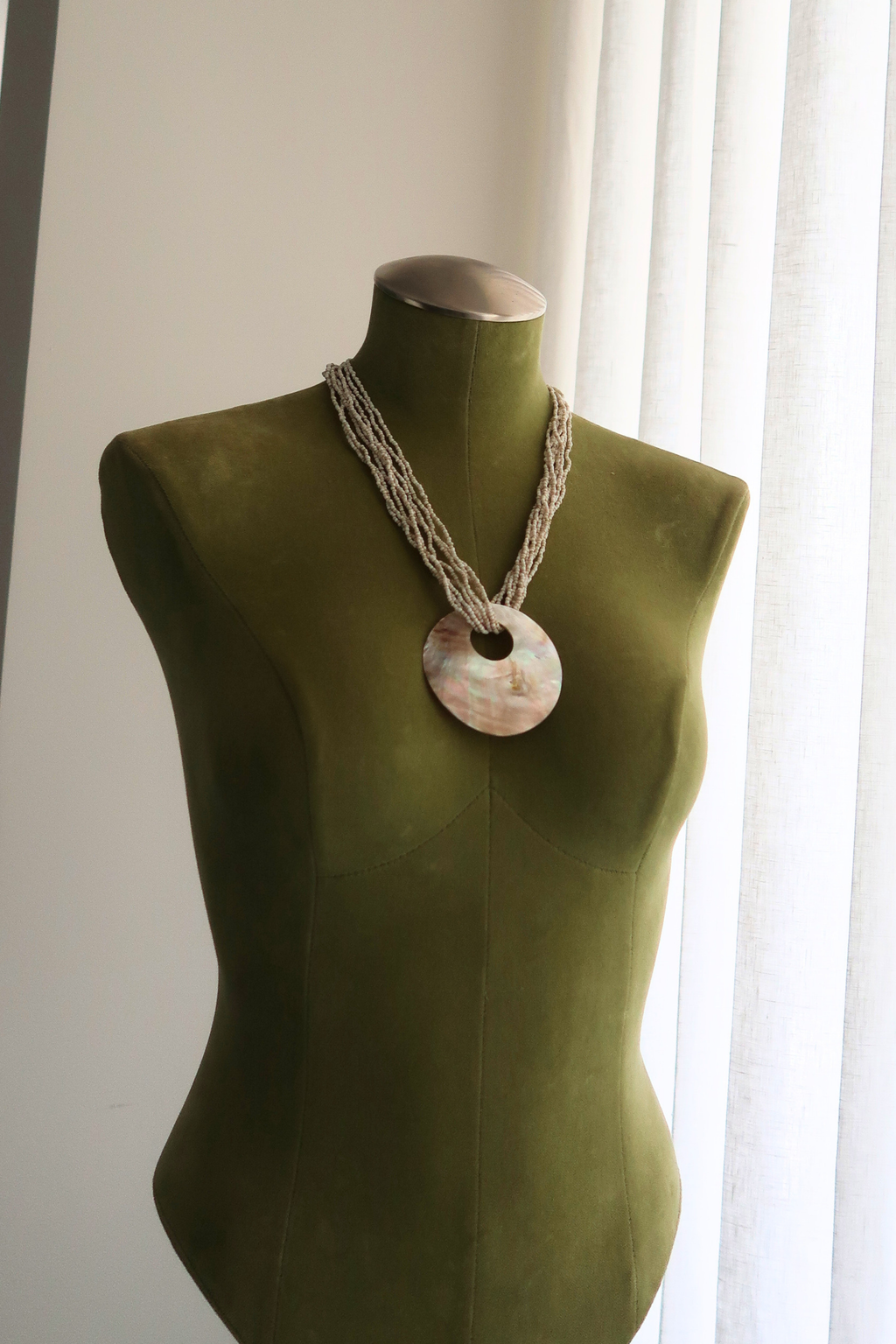 Shell Pendant Statement Necklace